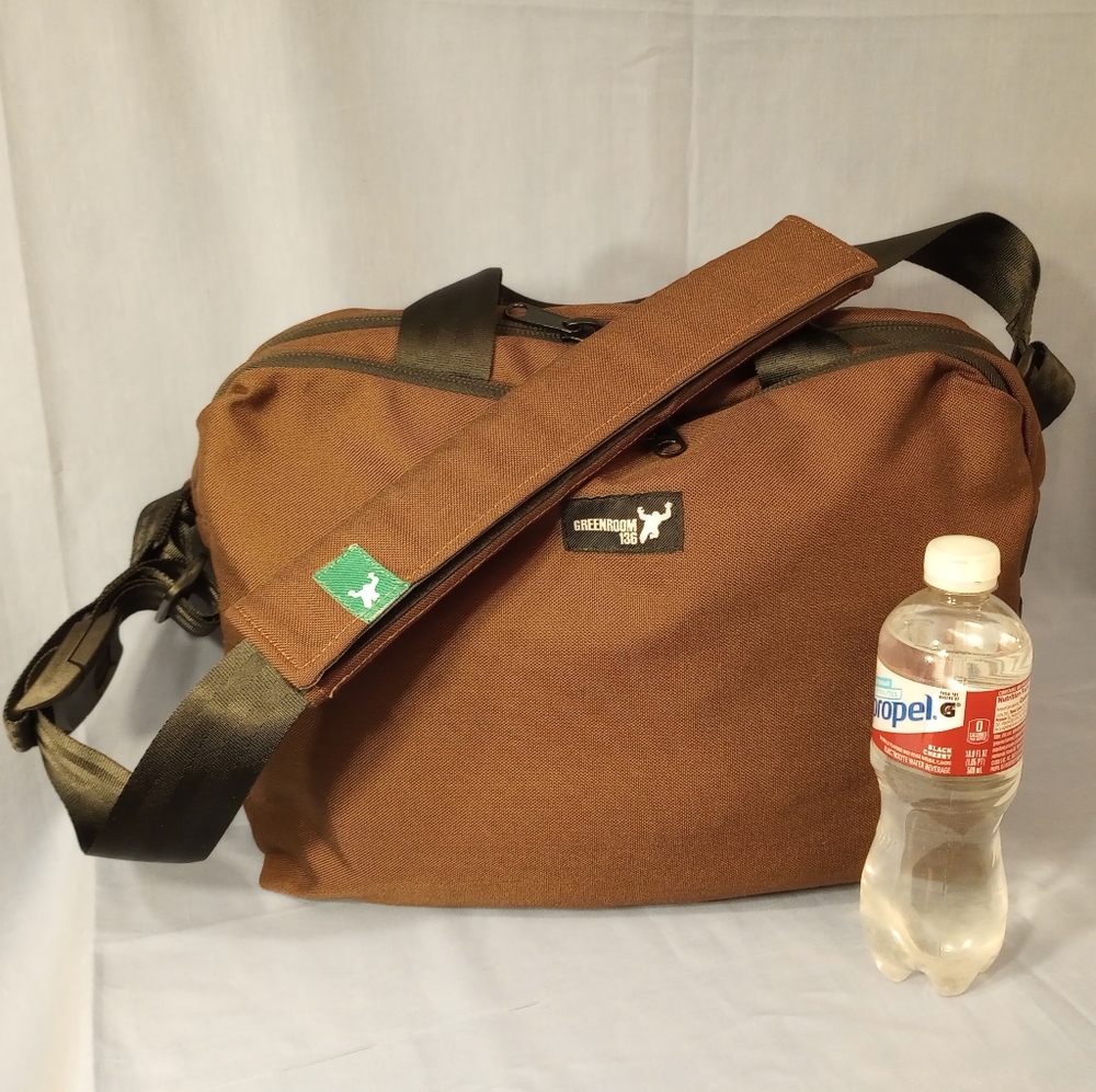 GREENROOM 136 Mission Attache